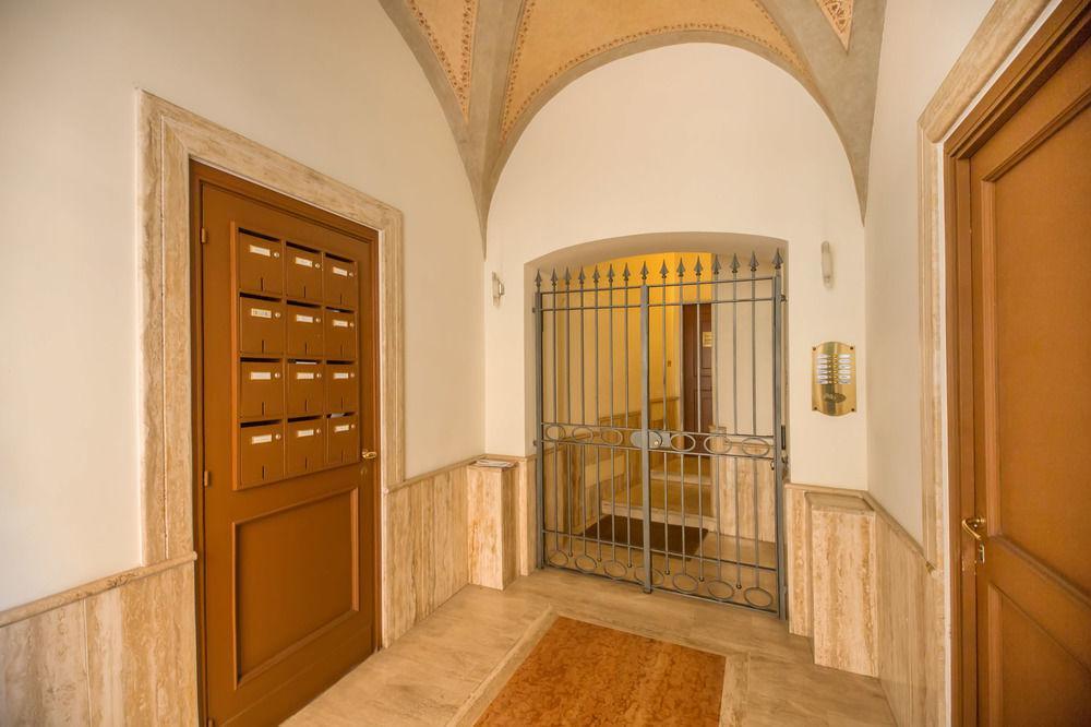 Appartement Elegant Behind The Colosseum *